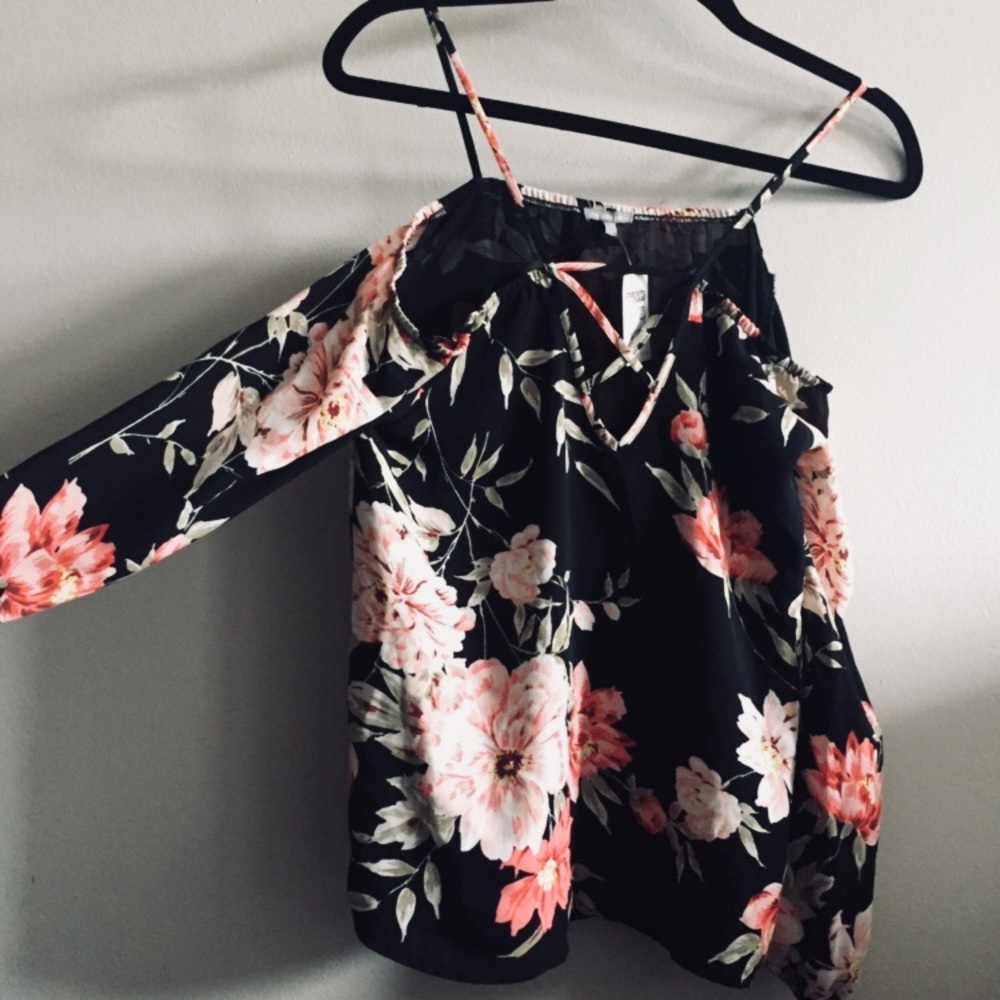 Chiffon criss-cross floral top